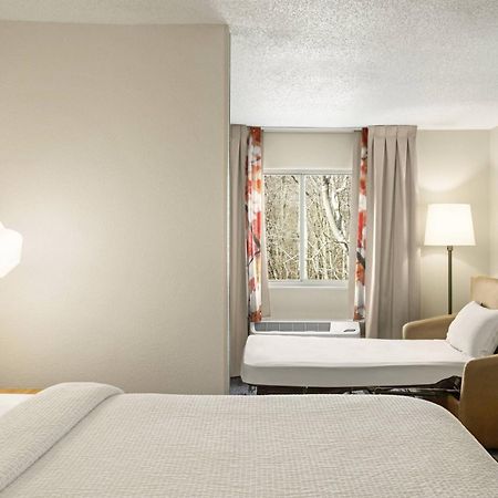 Fairfield Inn By Marriott Warren Niles Bagian luar foto