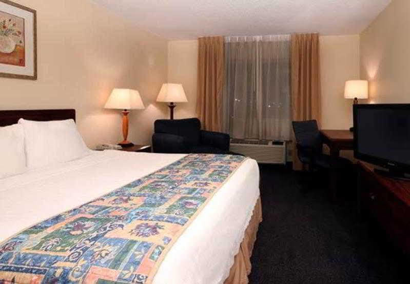 Fairfield Inn By Marriott Warren Niles Bagian luar foto