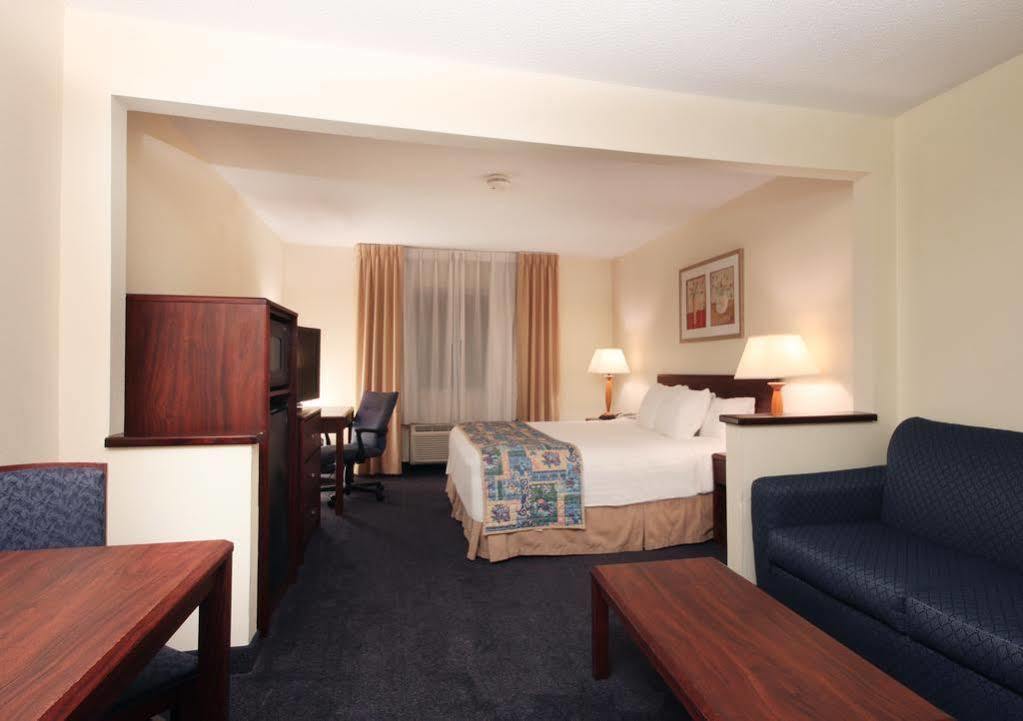 Fairfield Inn By Marriott Warren Niles Ruang foto