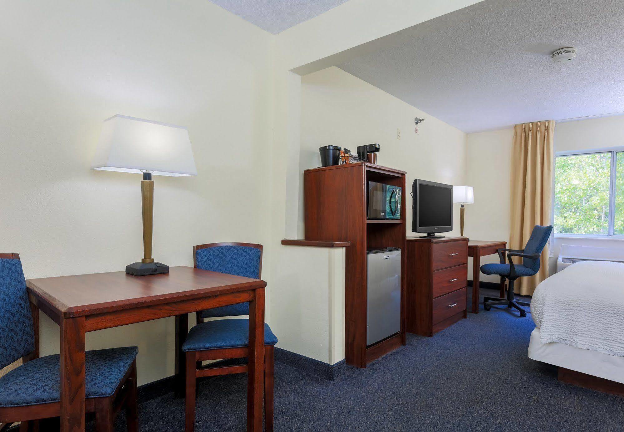 Fairfield Inn By Marriott Warren Niles Bagian luar foto